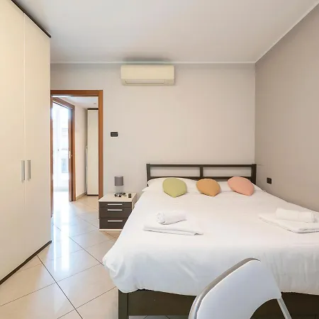 Attico A Milano - 2 Terrazzi E Netflix Apartment Exterior photo